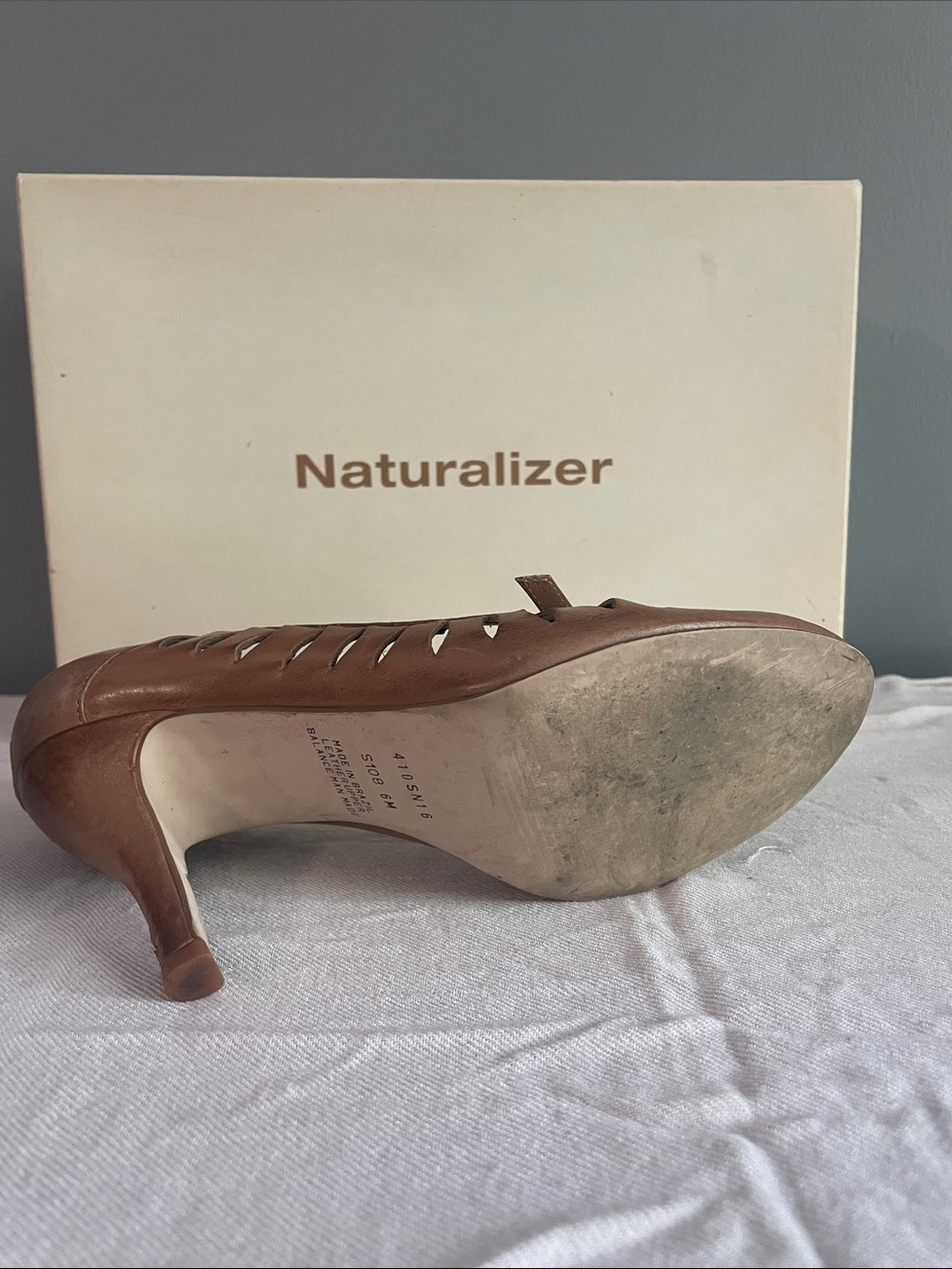 Naturalizer Brown Cutout Leather Heels - Picture 5 of 9